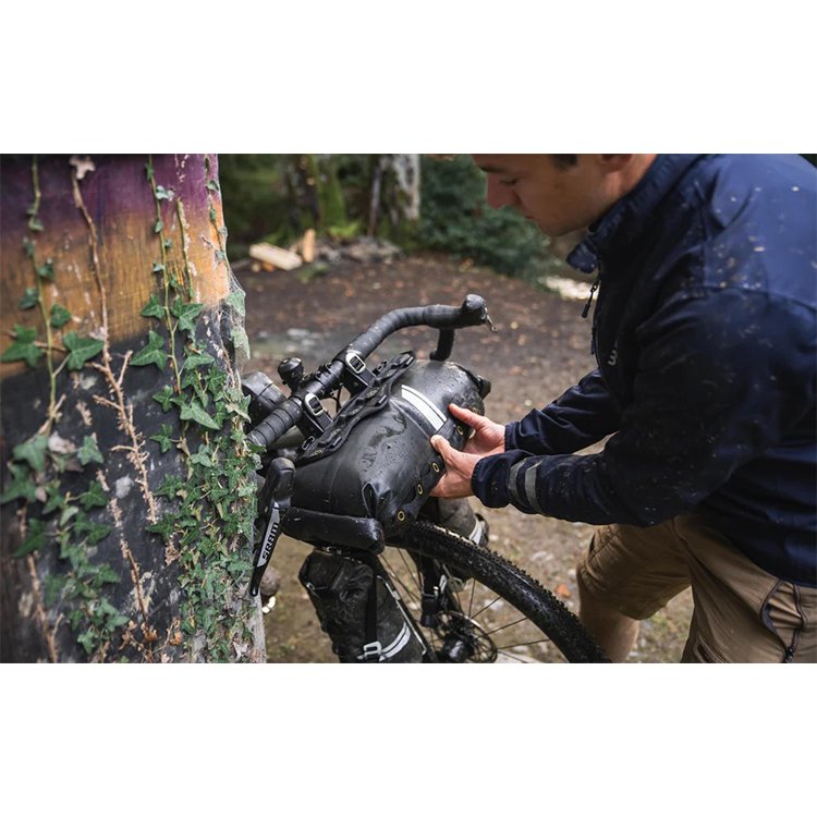 handlebar-bag-1