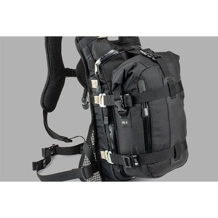 motorcycle-tail-bag-1