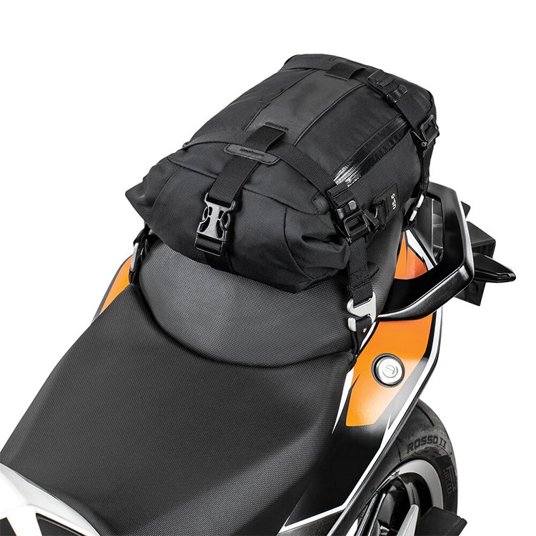 motorcycle-tail-bag-3